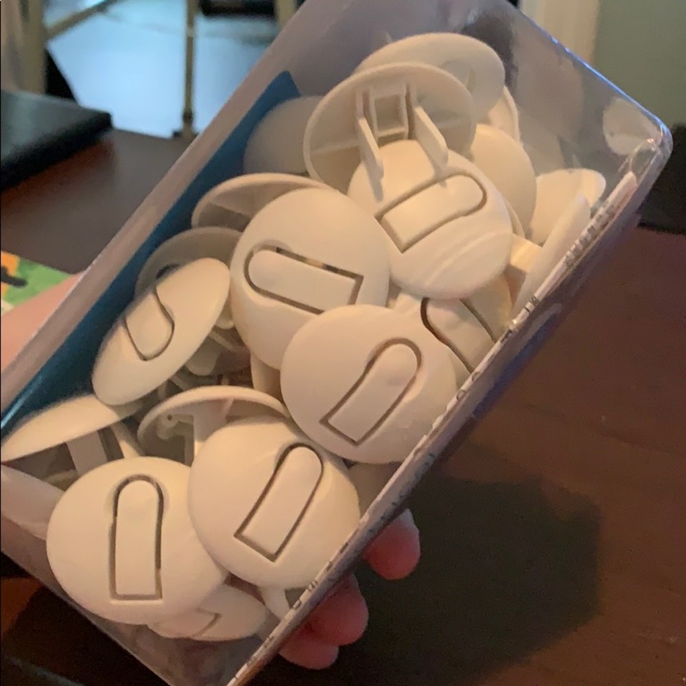 50 Plug Protectors- Secure Press